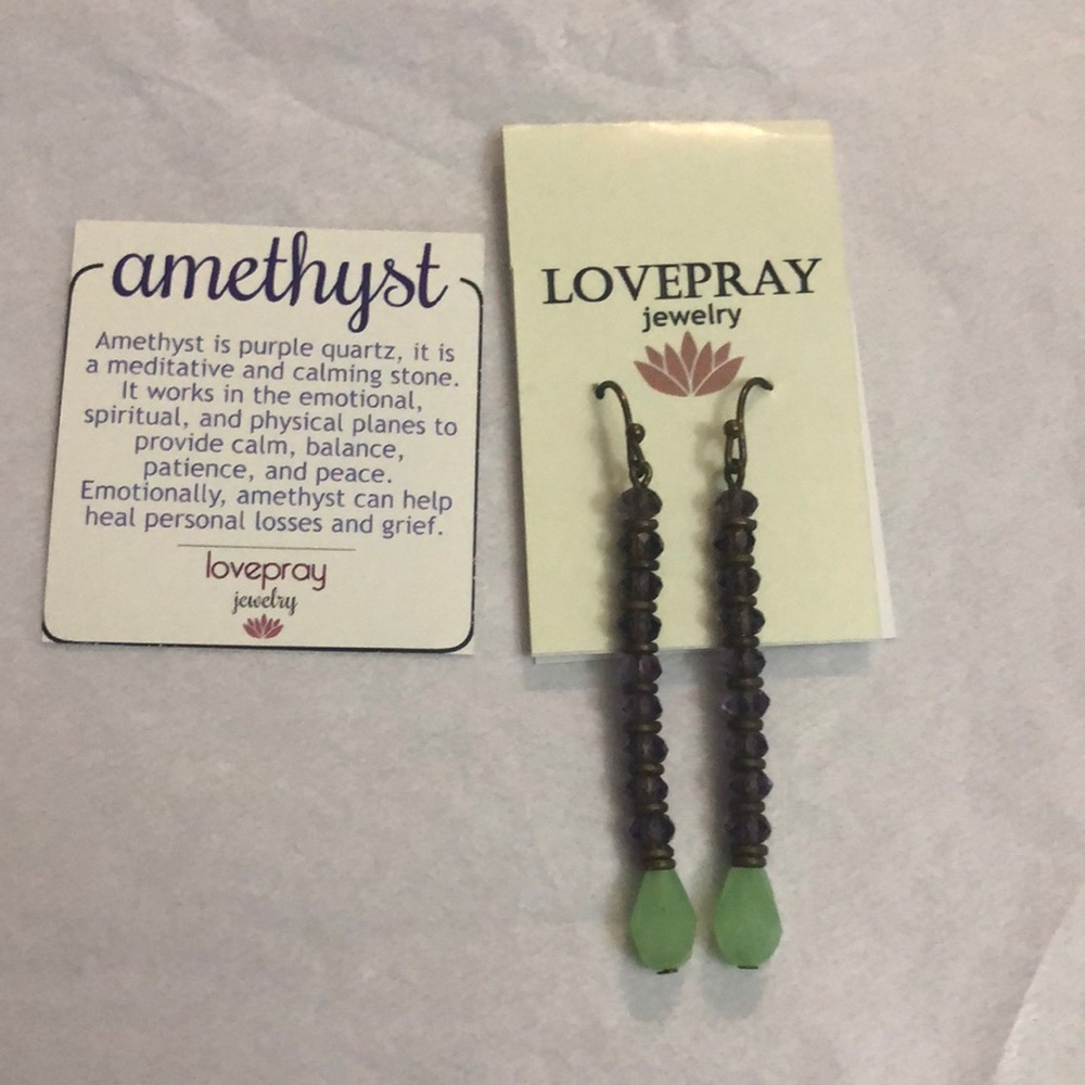 EUC Boho Chic Amethyst & jade crystal Earrings
